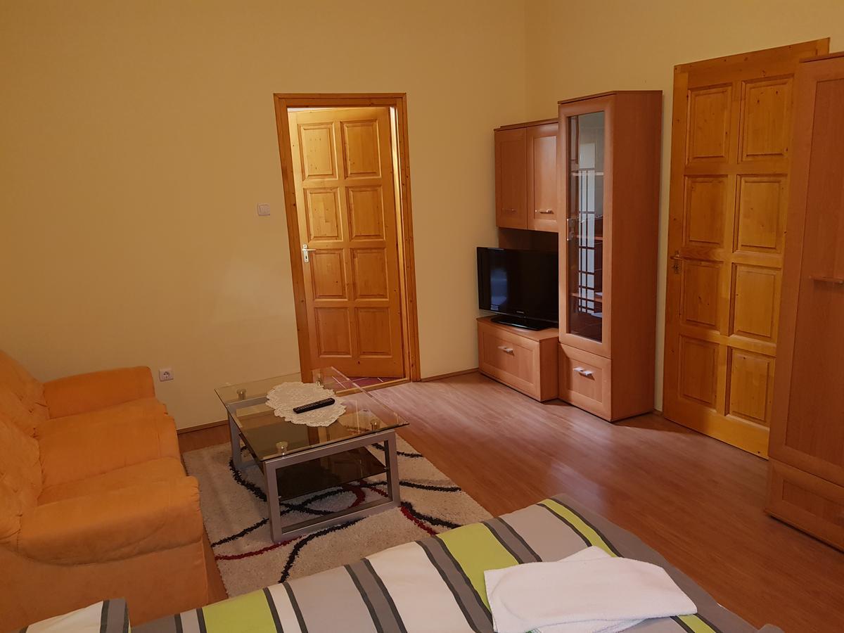 Olze Panzio Bed & Breakfast Erdobenye Exterior photo