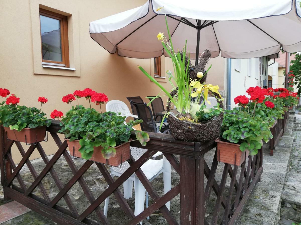 Olze Panzio Bed & Breakfast Erdobenye Exterior photo