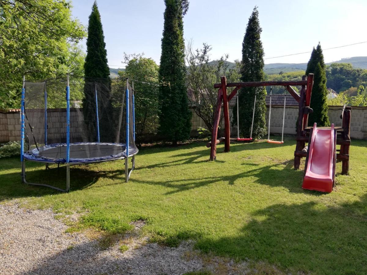 Olze Panzio Bed & Breakfast Erdobenye Exterior photo