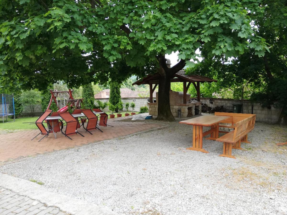 Olze Panzio Bed & Breakfast Erdobenye Exterior photo